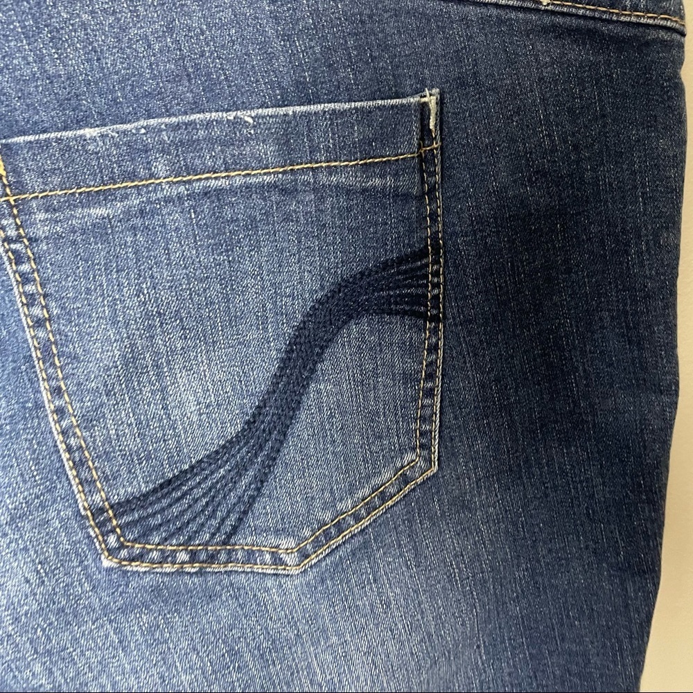 Lane Bryant Genius Fit Medium Wash Denim Capri Size 22 - Picture 9 of 13